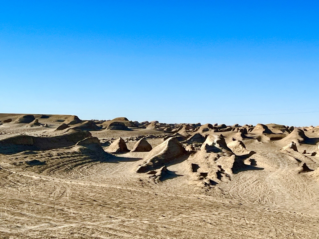 敦煌包車租車時如何租車？