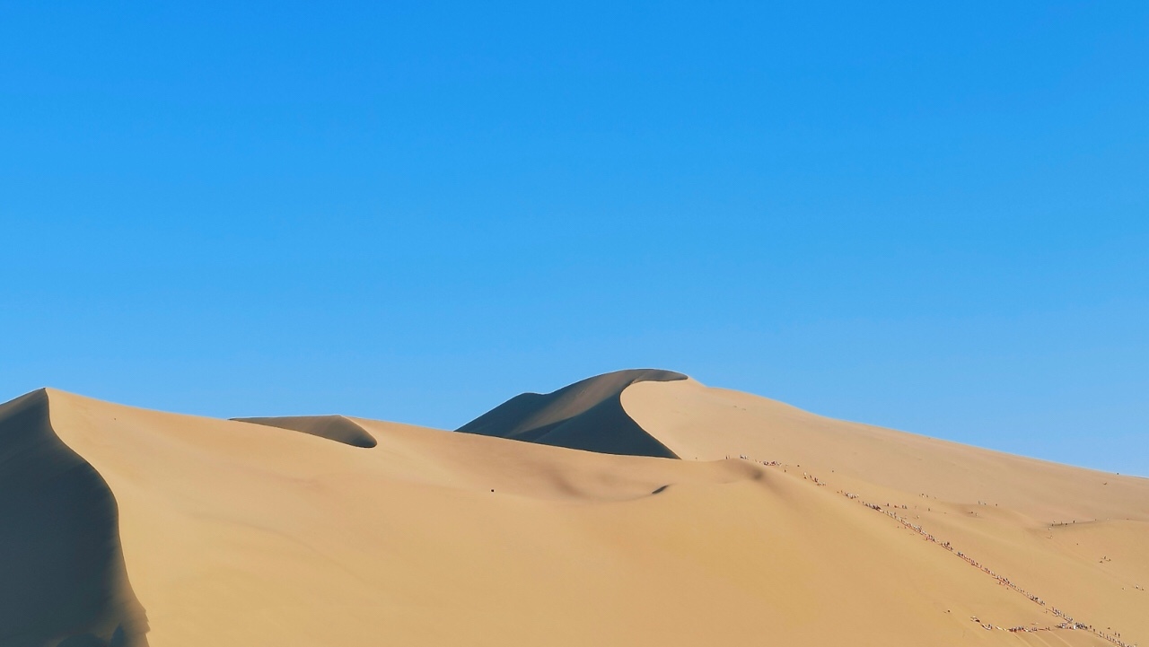 2024年敦煌租車多少錢（敦煌當(dāng)?shù)刈廛噧r(jià)格參考）