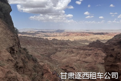 蘭州機場到市區(qū)包車方便嗎？需要提前預約嗎？  